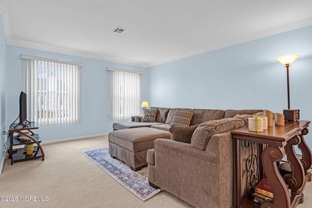 148 Chesterfield Lane, Toms River, NJ 08757