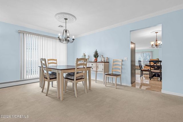 148 Chesterfield Lane, Toms River, NJ 08757