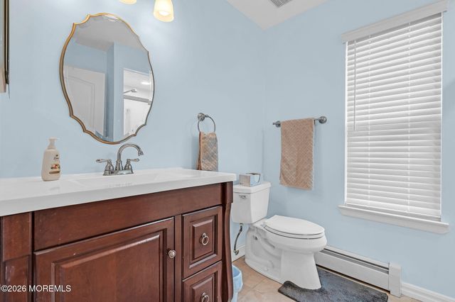 148 Chesterfield Lane, Toms River, NJ 08757