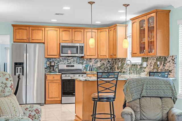 148 Chesterfield Lane, Toms River, NJ 08757