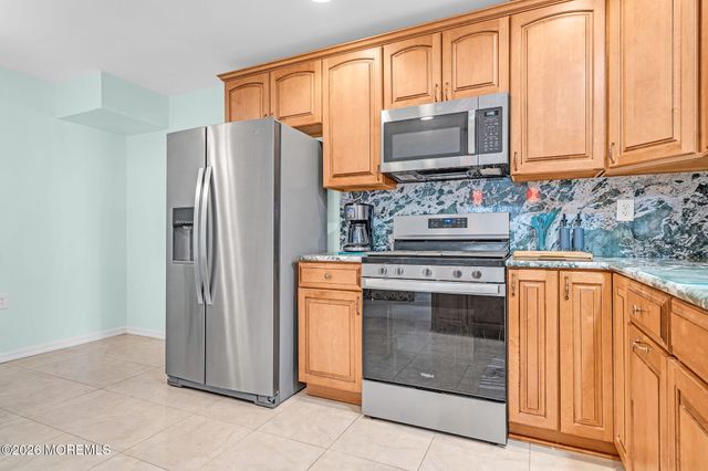 148 Chesterfield Lane, Toms River, NJ 08757