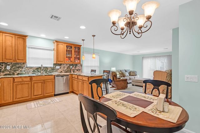 148 Chesterfield Lane, Toms River, NJ 08757