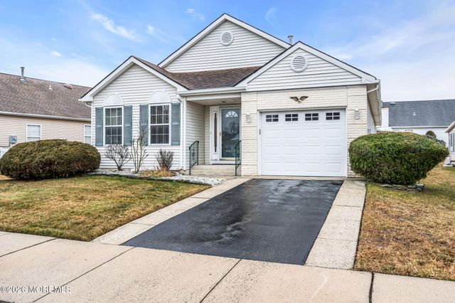 148 Chesterfield Lane, Toms River, NJ 08757