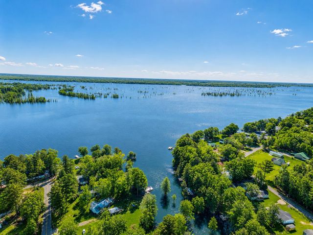 569 Stumphole Road, Elloree, SC 29047
