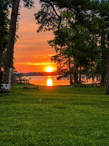 569 Stumphole Road, Elloree, SC 29047