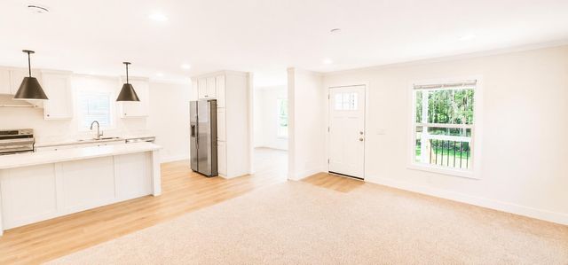 569 Stumphole Road, Elloree, SC 29047