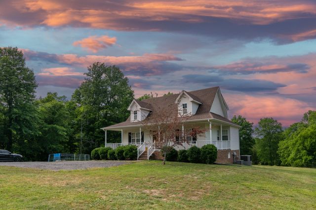 225 Sherman Road, Charlotte, TN 37036