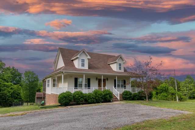 225 Sherman Road, Charlotte, TN 37036