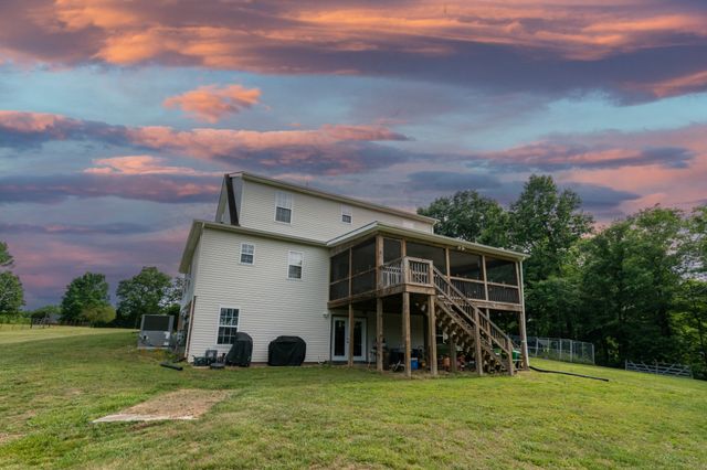 225 Sherman Road, Charlotte, TN 37036