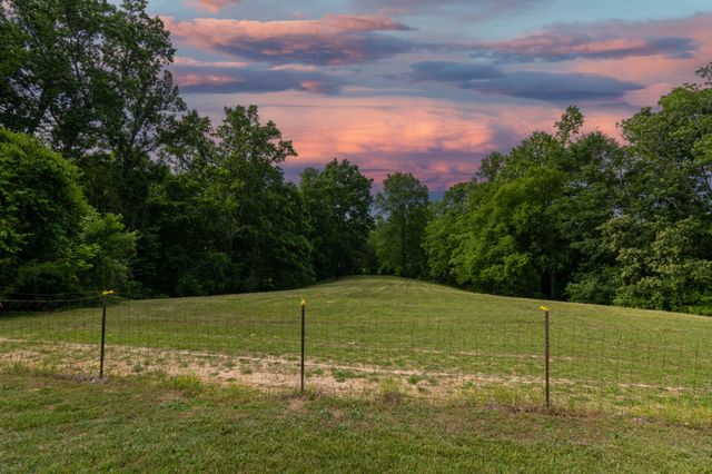 225 Sherman Road, Charlotte, TN 37036