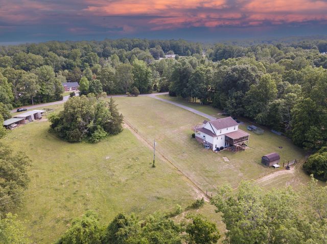 225 Sherman Road, Charlotte, TN 37036
