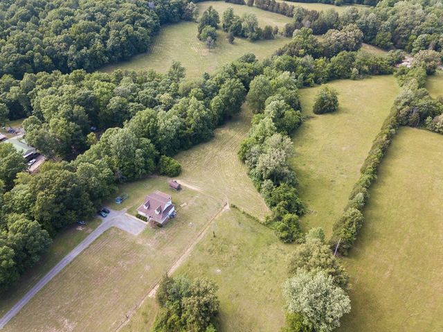 225 Sherman Road, Charlotte, TN 37036