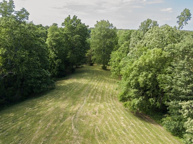 225 Sherman Road, Charlotte, TN 37036