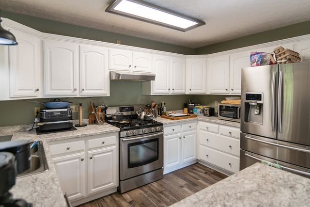 225 Sherman Road, Charlotte, TN 37036