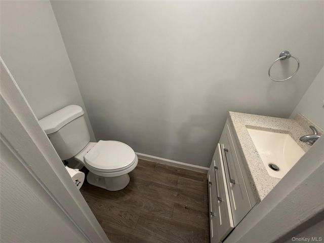 232 Springmeadow Drive G, Holbrook, NY 11741