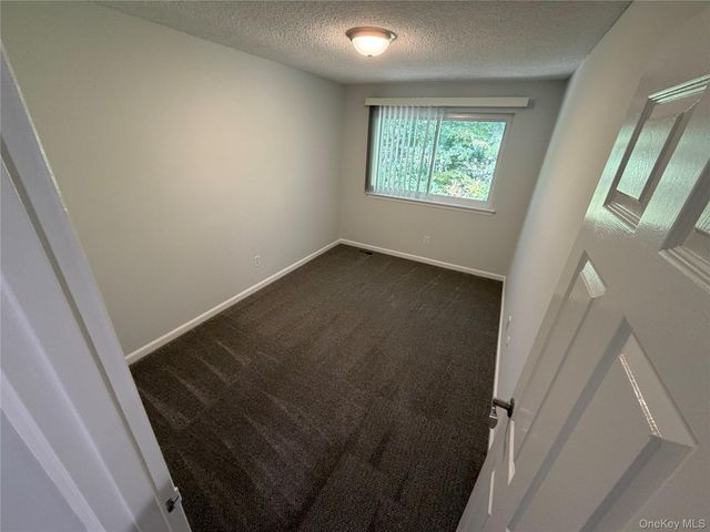 232 Springmeadow Drive G, Holbrook, NY 11741
