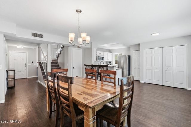 1114 S SURFSIDE Drive, Gilbert, AZ 85233