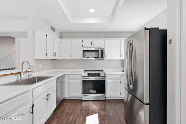 1114 S SURFSIDE Drive, Gilbert, AZ 85233