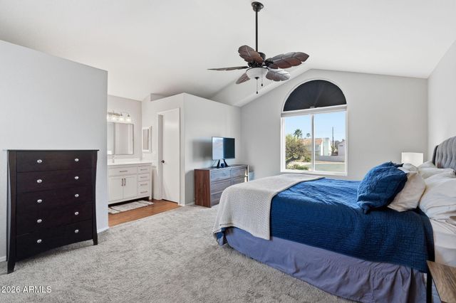 1114 S SURFSIDE Drive, Gilbert, AZ 85233