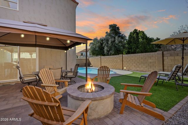 1114 S SURFSIDE Drive, Gilbert, AZ 85233