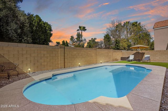 1114 S SURFSIDE Drive, Gilbert, AZ 85233