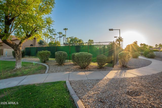 1114 S SURFSIDE Drive, Gilbert, AZ 85233