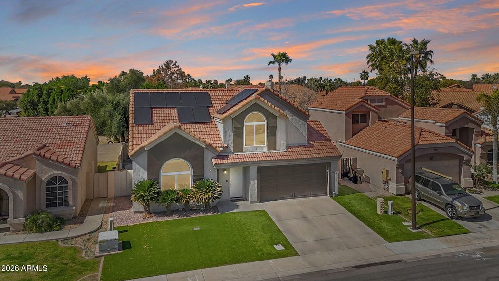 1114 S SURFSIDE Drive, Gilbert, AZ 85233