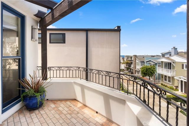 332 18th Street, Manhattan Beach, CA 90266