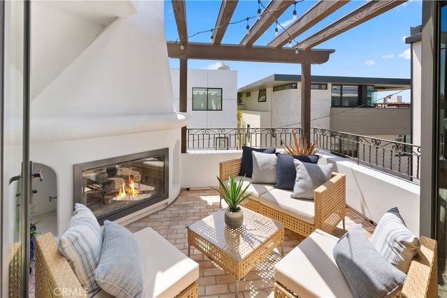 332 18th Street, Manhattan Beach, CA 90266