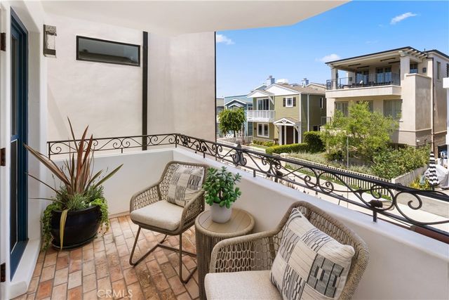 332 18th Street, Manhattan Beach, CA 90266