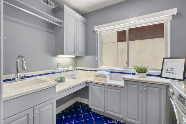 332 18th Street, Manhattan Beach, CA 90266