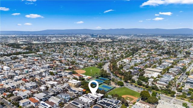 332 18th Street, Manhattan Beach, CA 90266