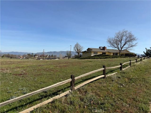 21258 Jeffery, Tehachapi, CA 93561
