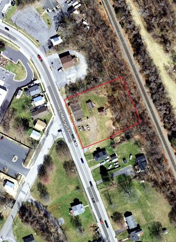 1301 E MAIN ST, Waynesboro, VA 22980