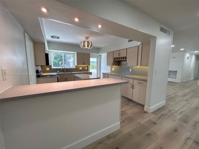 2707 Monroe St 1, Hollywood, FL 33020