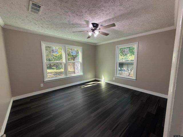 1602 E Main, Henderson, TX 75652