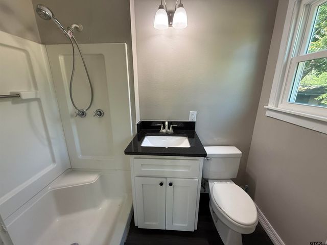 1602 E Main, Henderson, TX 75652