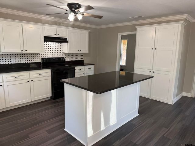 1602 E Main, Henderson, TX 75652