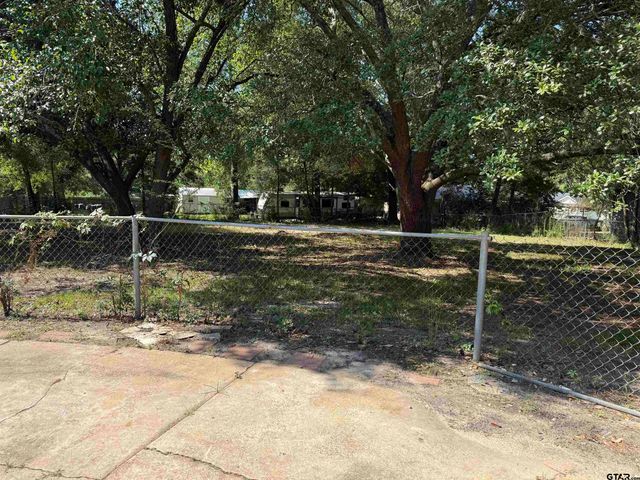 1602 E Main, Henderson, TX 75652