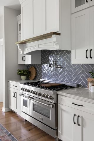 2962 Anchor Watch Drive, Wadmalaw Island, SC 29487