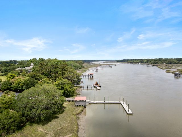 2962 Anchor Watch Drive, Wadmalaw Island, SC 29487