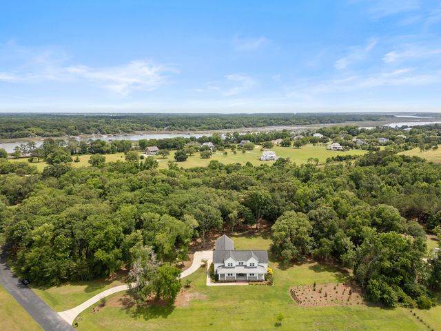 2962 Anchor Watch Drive, Wadmalaw Island, SC 29487