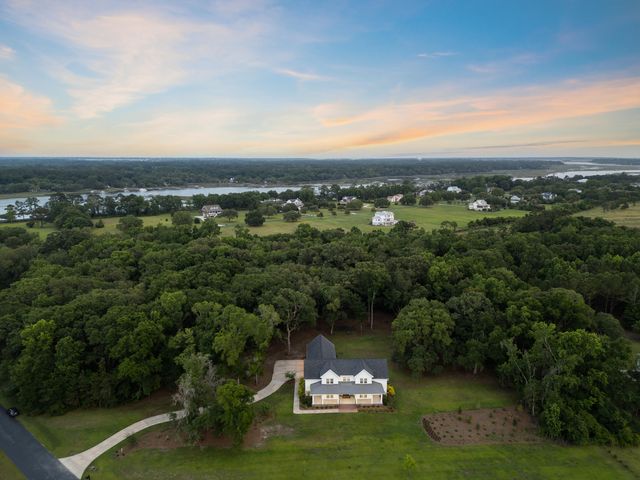 2962 Anchor Watch Drive, Wadmalaw Island, SC 29487