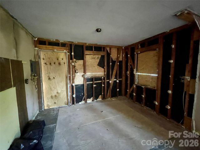 119 Z A Hunter Road, Bessemer City, NC 28016