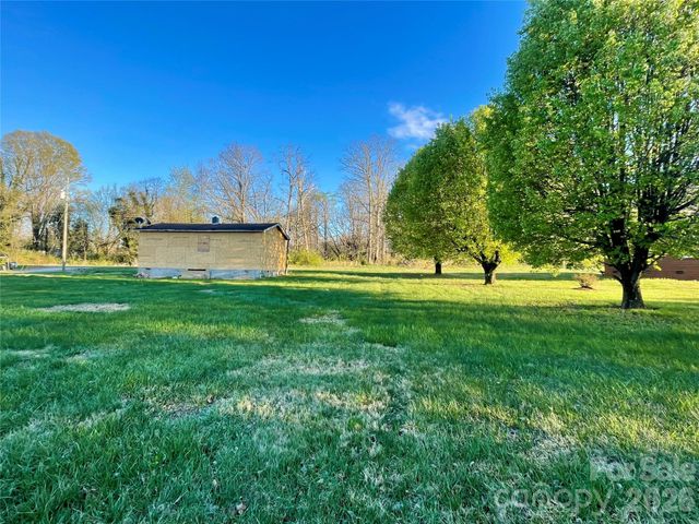119 Z A Hunter Road, Bessemer City, NC 28016
