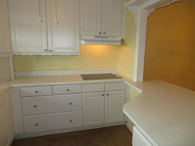 719 Lori Drive 302, Palm Springs, FL 33461