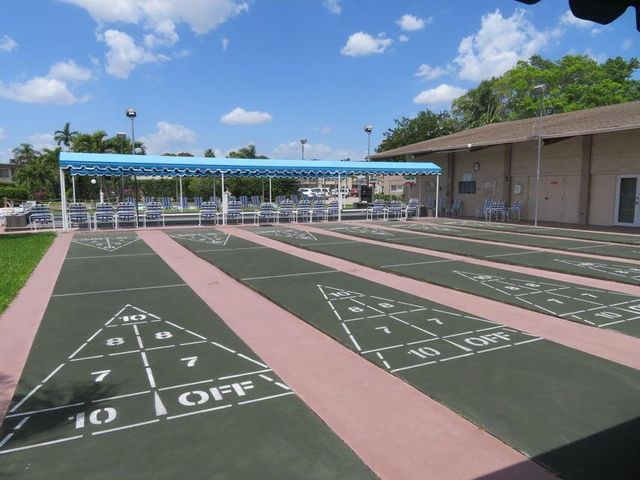 719 Lori Drive 302, Palm Springs, FL 33461