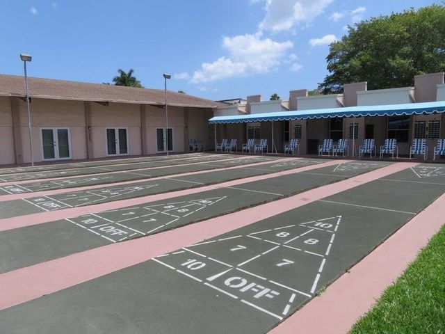 719 Lori Drive 302, Palm Springs, FL 33461