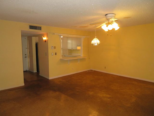 719 Lori Drive 302, Palm Springs, FL 33461