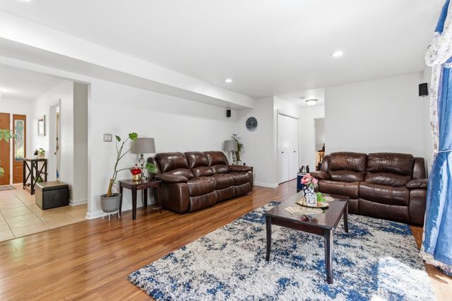 213 Normandy Road, Edison, NJ 08820